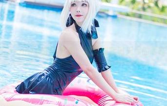 Kitkat Cosplay的JK合集：图片里藏着无尽的暧昧和可能性